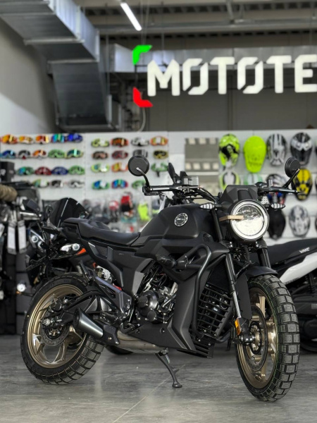 Мотоцикл дорожный ZONTES (Зонтес) ZT200 - G1 17/17 (4T ZT163ML EFI) чёрный/золотой (2024 г.) с ПТС | Мототека